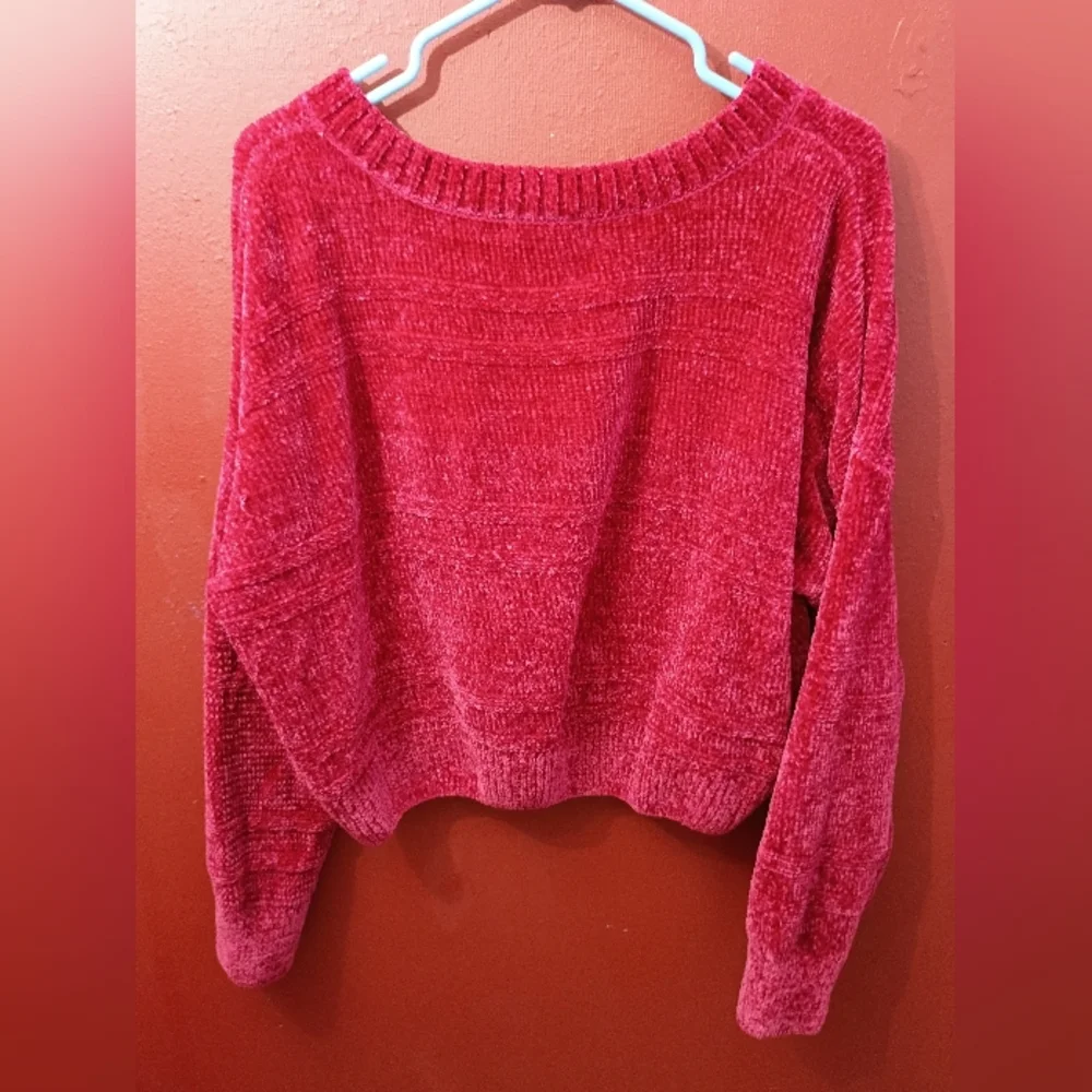 SO Women's V-Neck Sweater in Rich Red